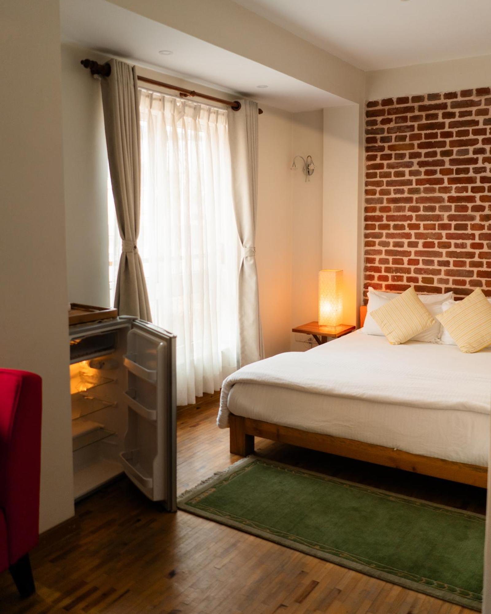 Отель Laxmi Niwas Lalitpur Экстерьер фото